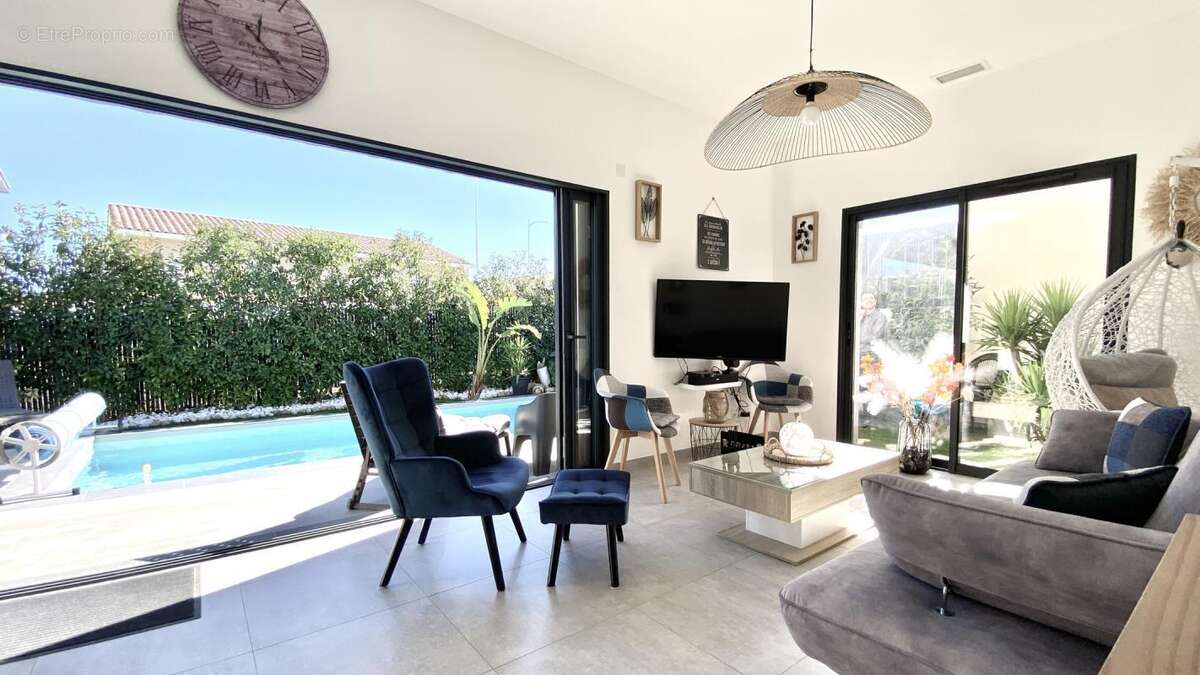 Maison à NISSAN-LEZ-ENSERUNE