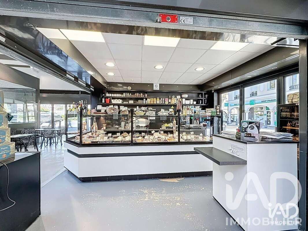 Photo 5 - Commerce à CARRIERES-SUR-SEINE