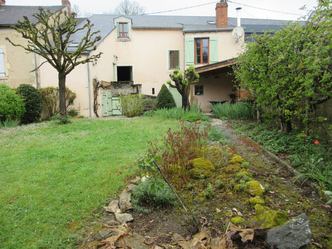 Maison à SAINT-MARCEL