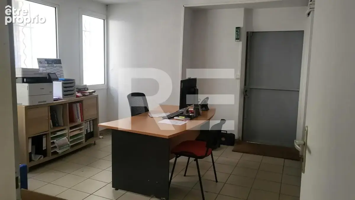 Ensemble immobilier pour professionnel de 400m2 en centre ville de nimes - photo 6