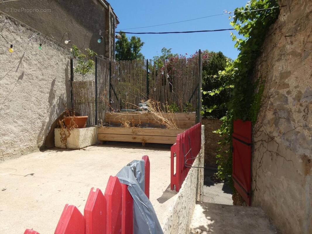 Photo 1 - Maison à LEZIGNAN-CORBIERES