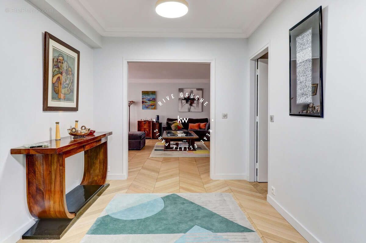 Appartement à PARIS-7E