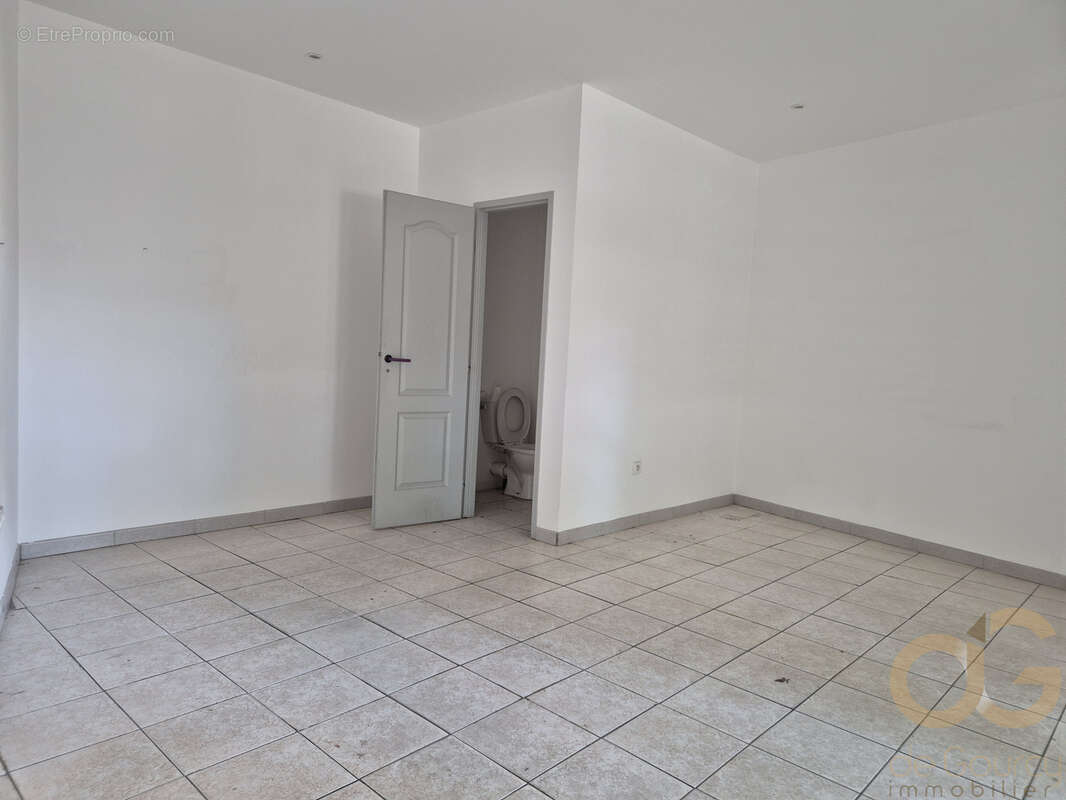 Local commercial avenue Carnot - photo 2