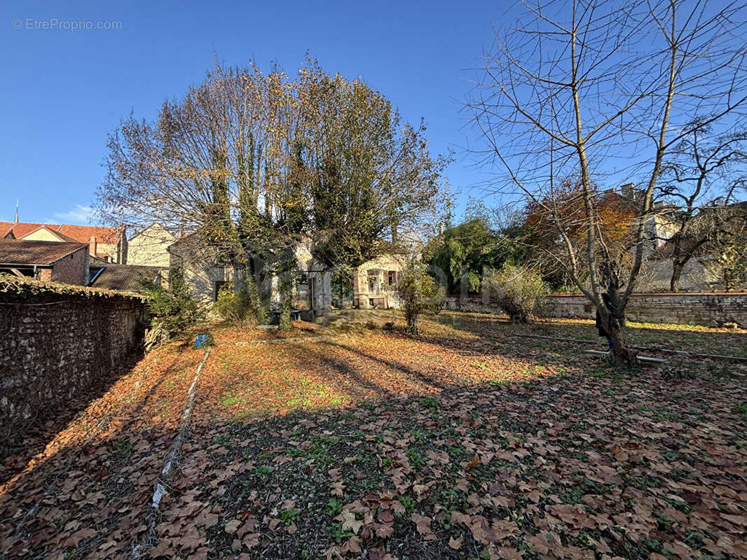 Maison à ANCY-LE-FRANC