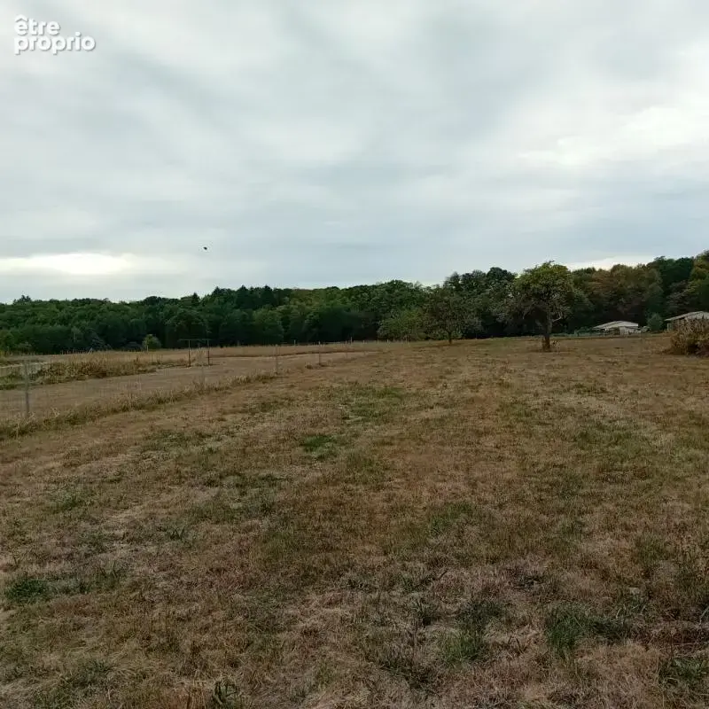 Terrain à LACHAPELLE-SOUS-CHAUX