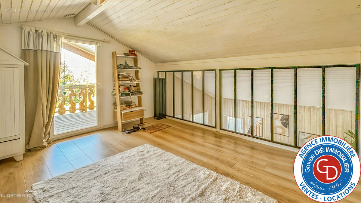 Villa avec 5 chambres, garage et piscine - photo 21