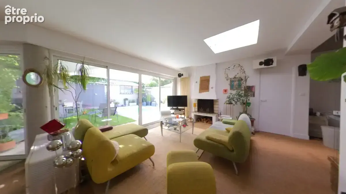 Échoppe de charme avec piscine et dépendance - photo 2