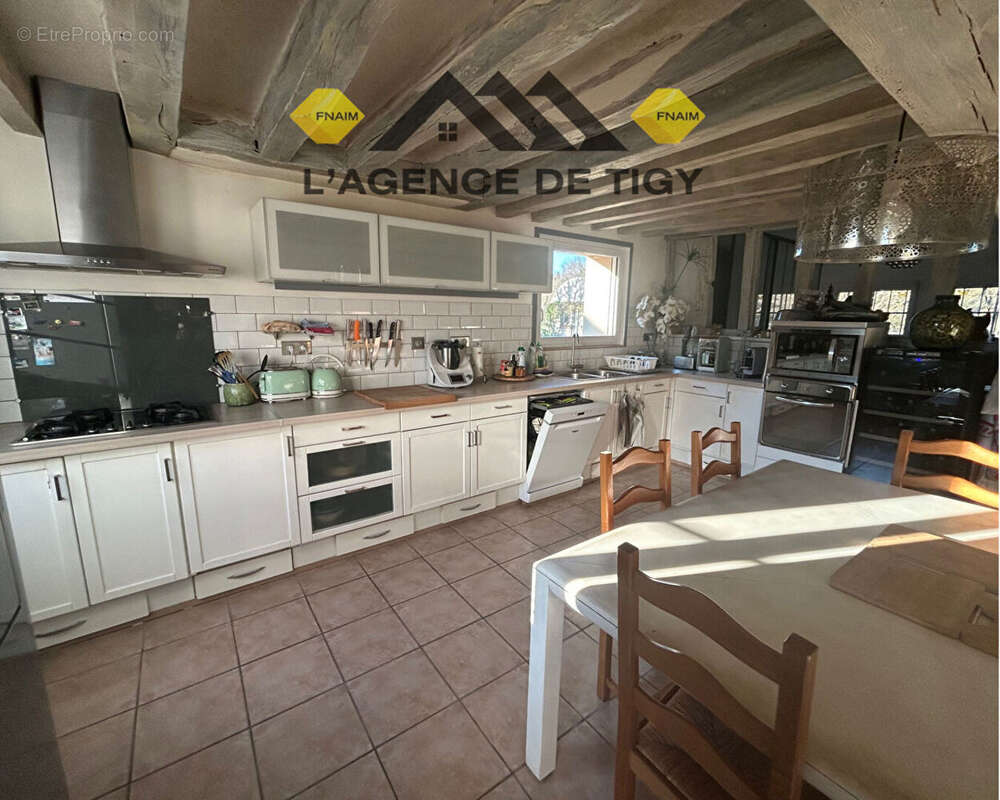 Maison à NEUVY-EN-SULLIAS