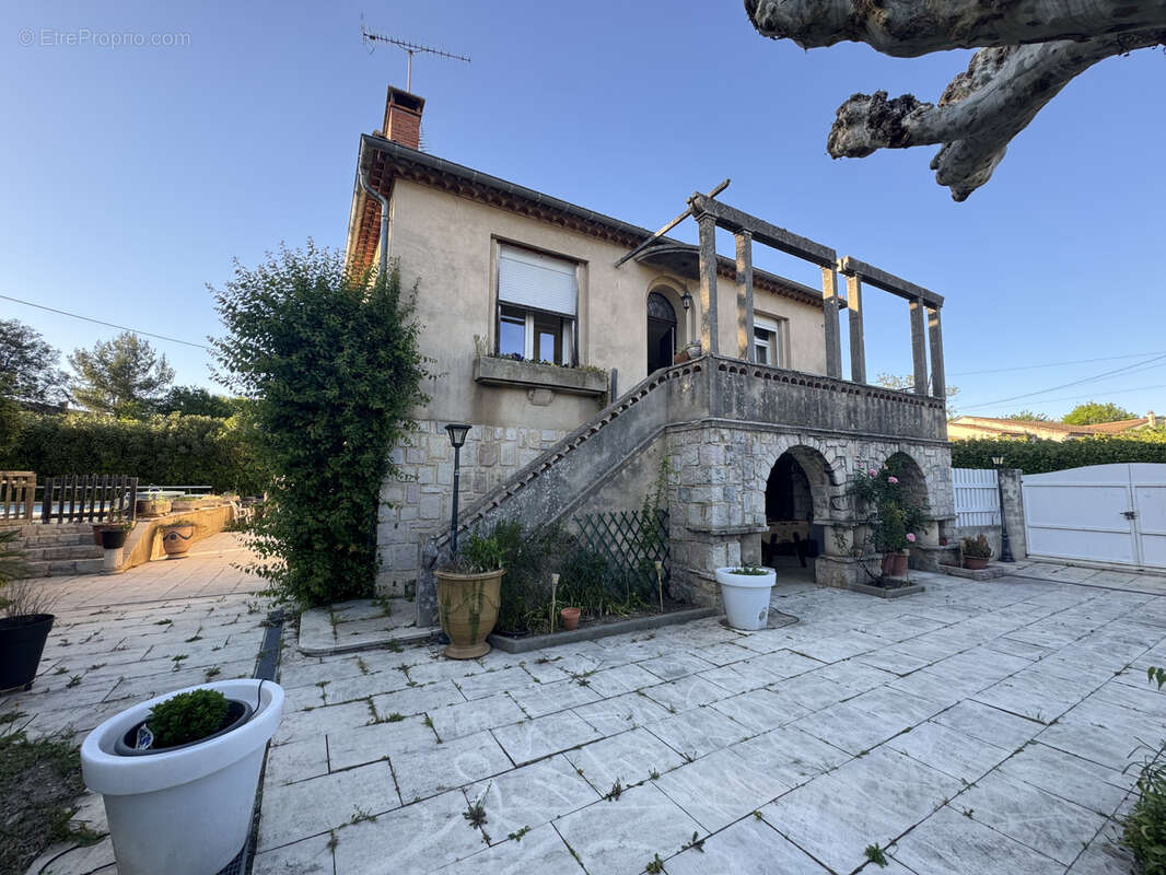 Maison à SAINTE-ANASTASIE