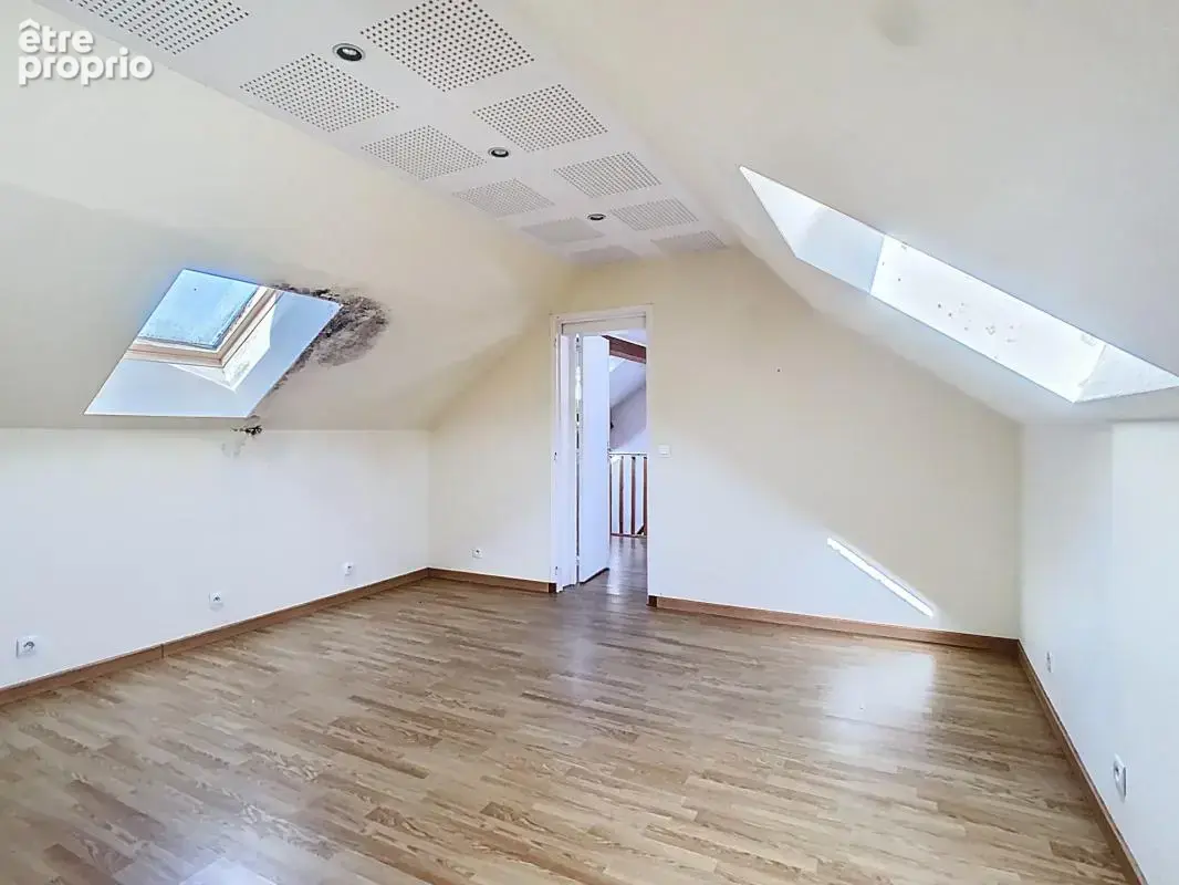 2 maisons (286 m² habitables/352 m² au sol en tout) sur un terrain de 850 m² à 20 MN à pieds du RER D "FOSSES - SURVILLIERS" - photo 40
