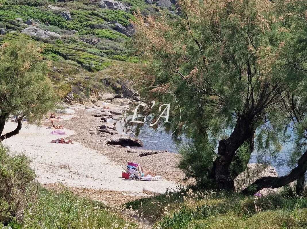 Villa pieds dans l’eau avec vue mer à 3 km d’Ile-Rousse - photo 17