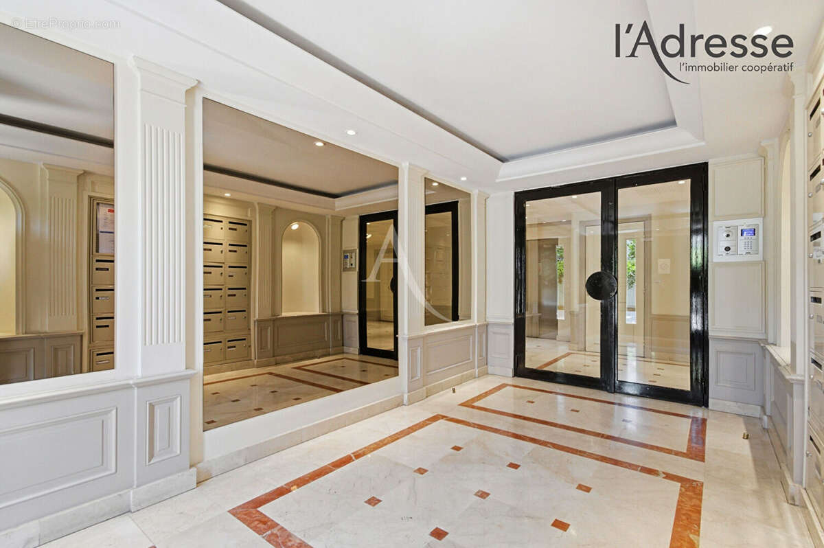 Appartement à SURESNES