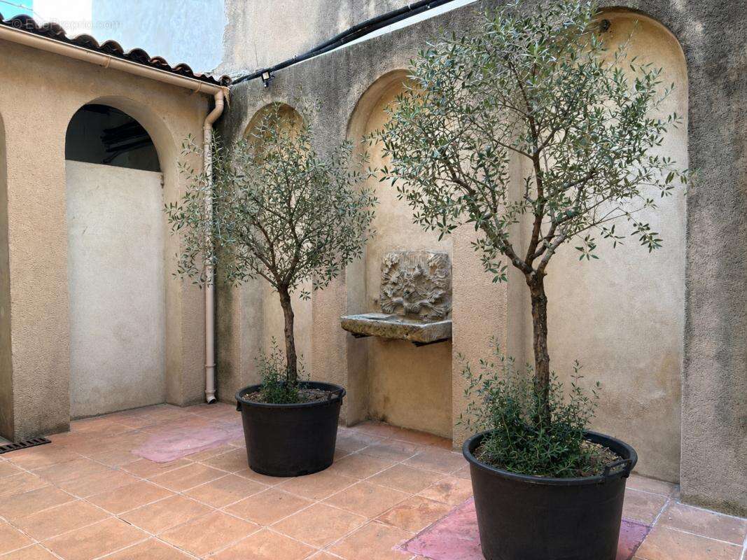 Appartement à L'ISLE-SUR-LA-SORGUE