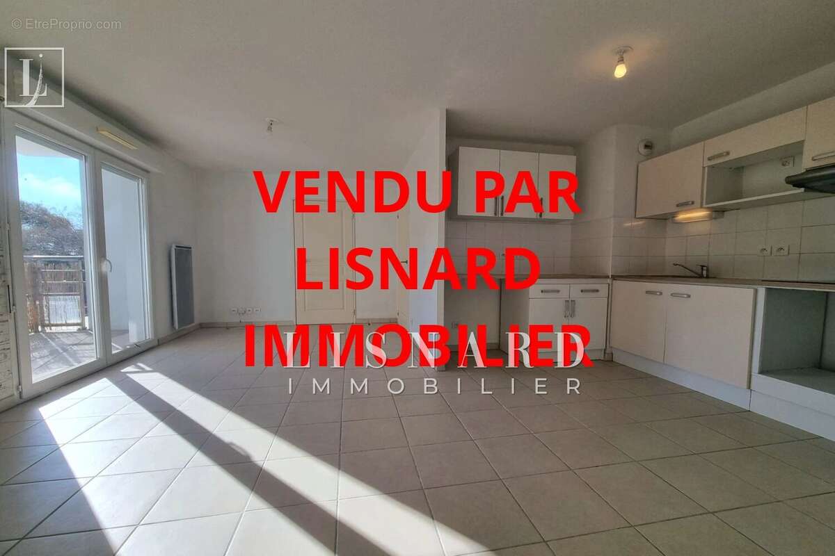 Appartement à VALLAURIS