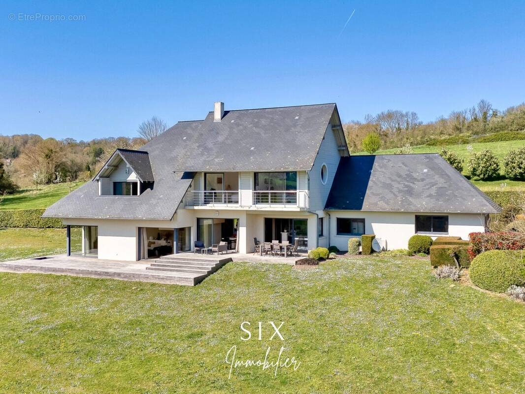 Maison à PONT-L&#039;EVEQUE