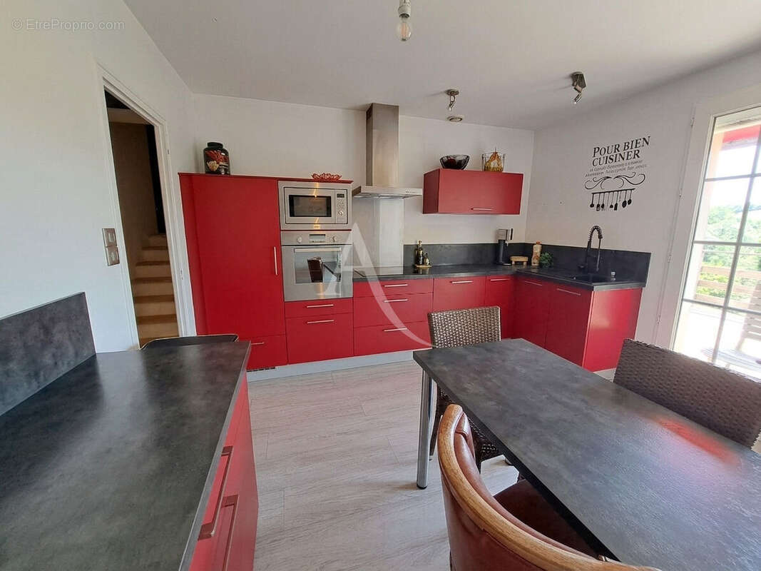 Maison à POUZAUGES