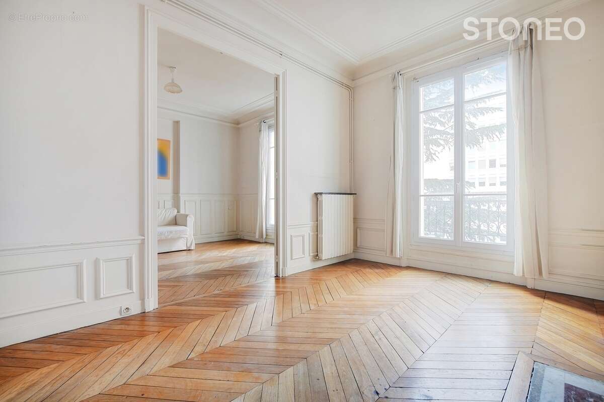 Appartement à PARIS-15E