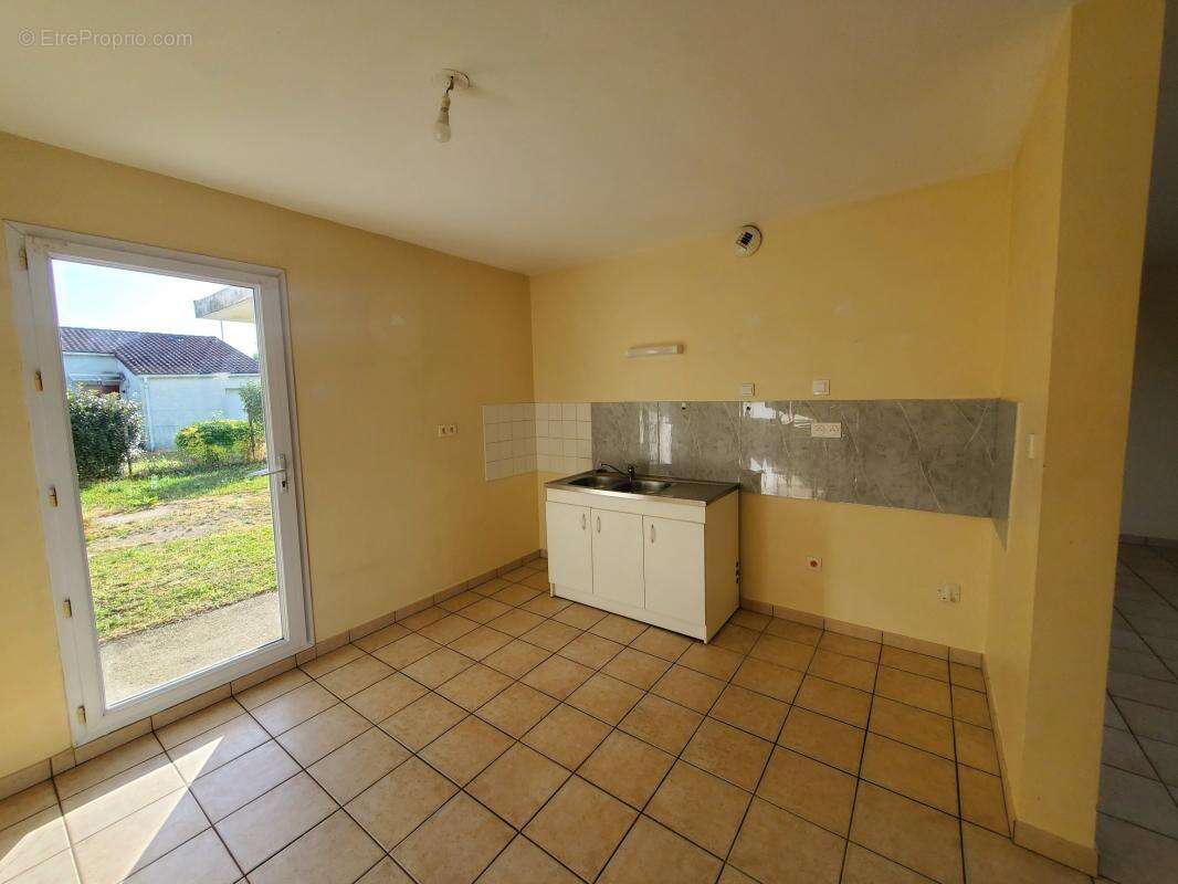 Maison T4 à étage avec jardin et garage - photo 5