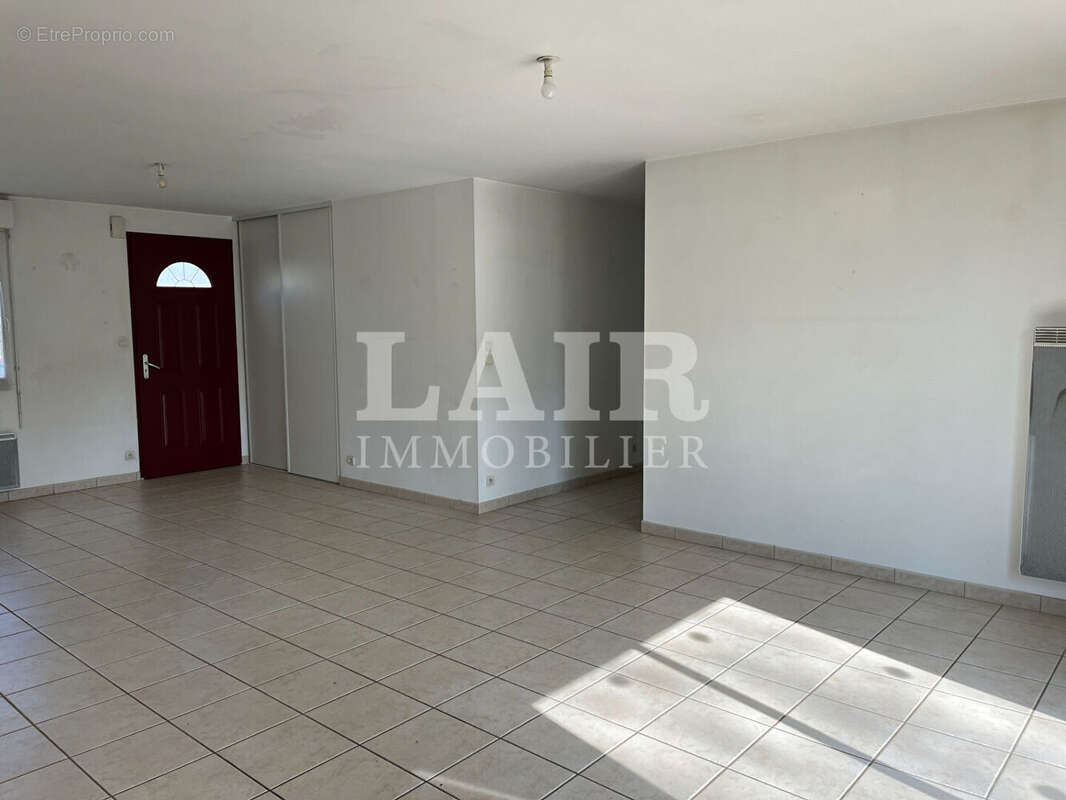 Maison à LE MELE-SUR-SARTHE