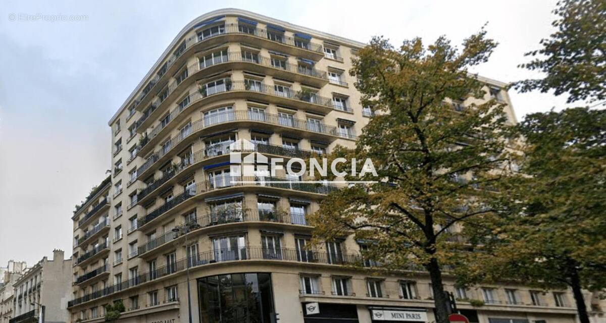 Parking à PARIS-6E