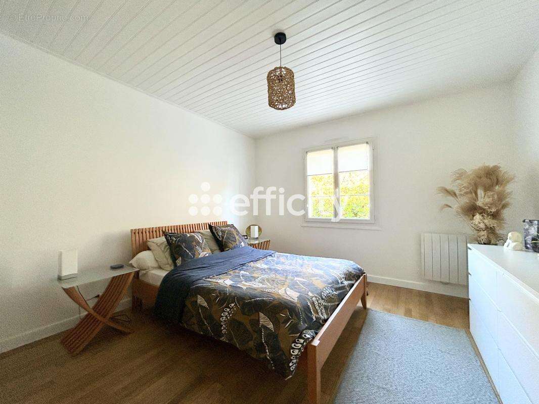 Maison à SAINT-HILAIRE-LA-FORET