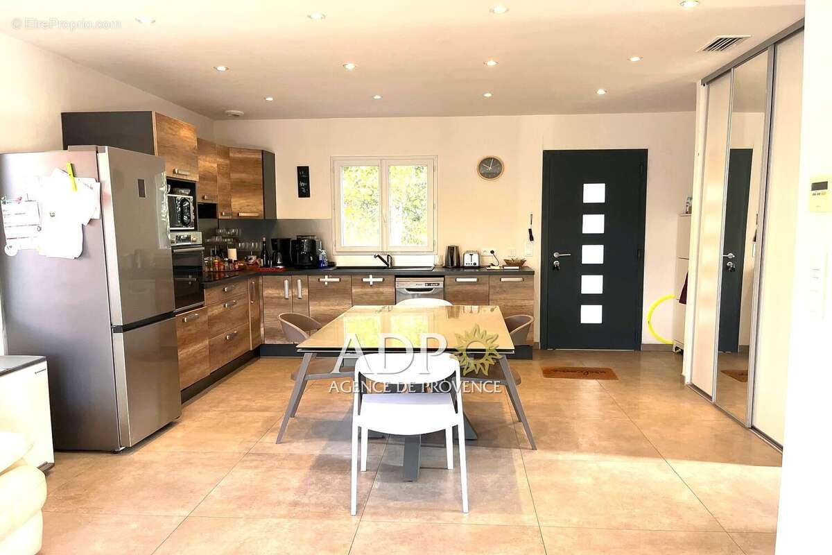 Maison à SAINT-VALLIER-DE-THIEY