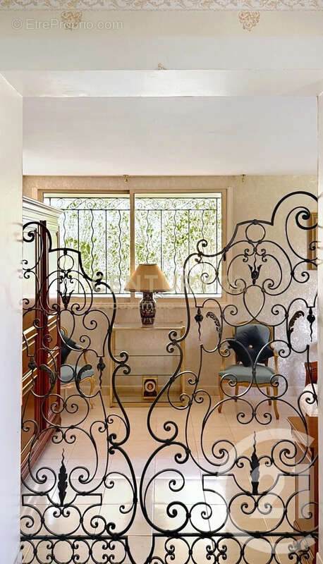 Maison 188 m² à Saint-Jean-De-Vedas  - photo 9