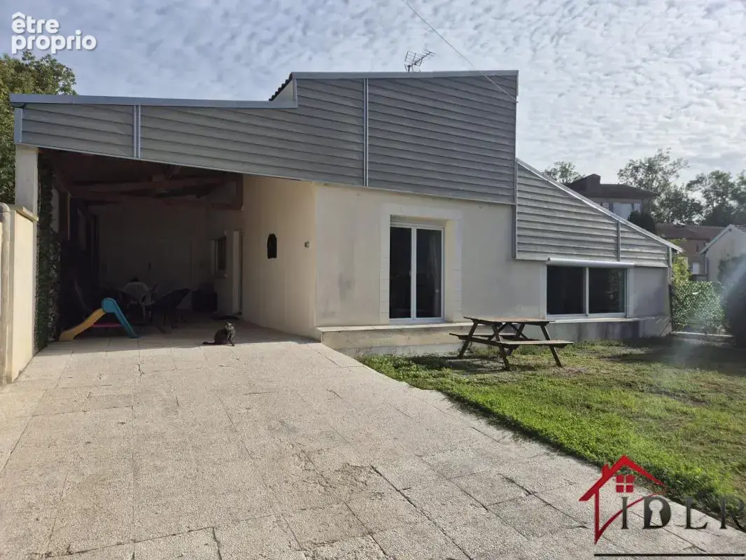 AMBRIERES, maison principale de 94m2 avec maison indépendant - photo 1