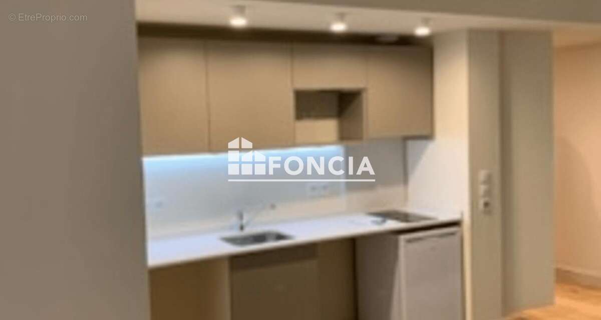 Appartement T2 rénové Hypercentre Albi, idéal investissement locatif déjà loué - photo 4