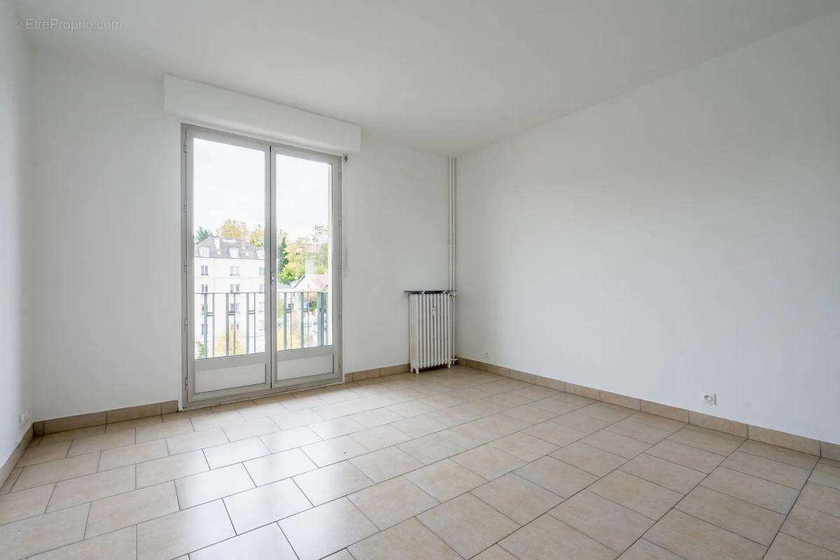 Appartement à LE RAINCY