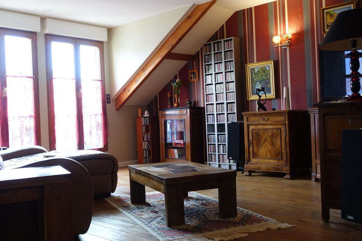 Appartement à CARRIERES-SUR-SEINE