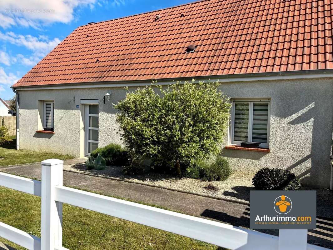 Maison à NEUFCHATEL-SUR-AISNE