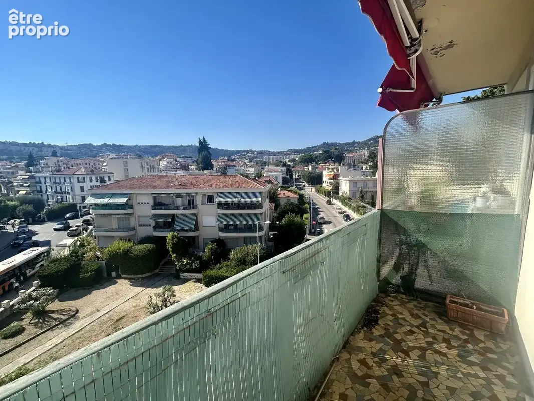 Nice chambrun 3p avant dernier etage - photo 7