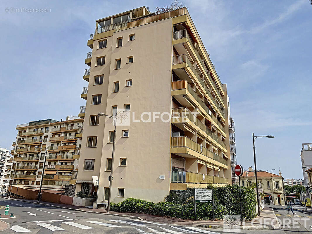 Appartement à ROQUEBRUNE-CAP-MARTIN