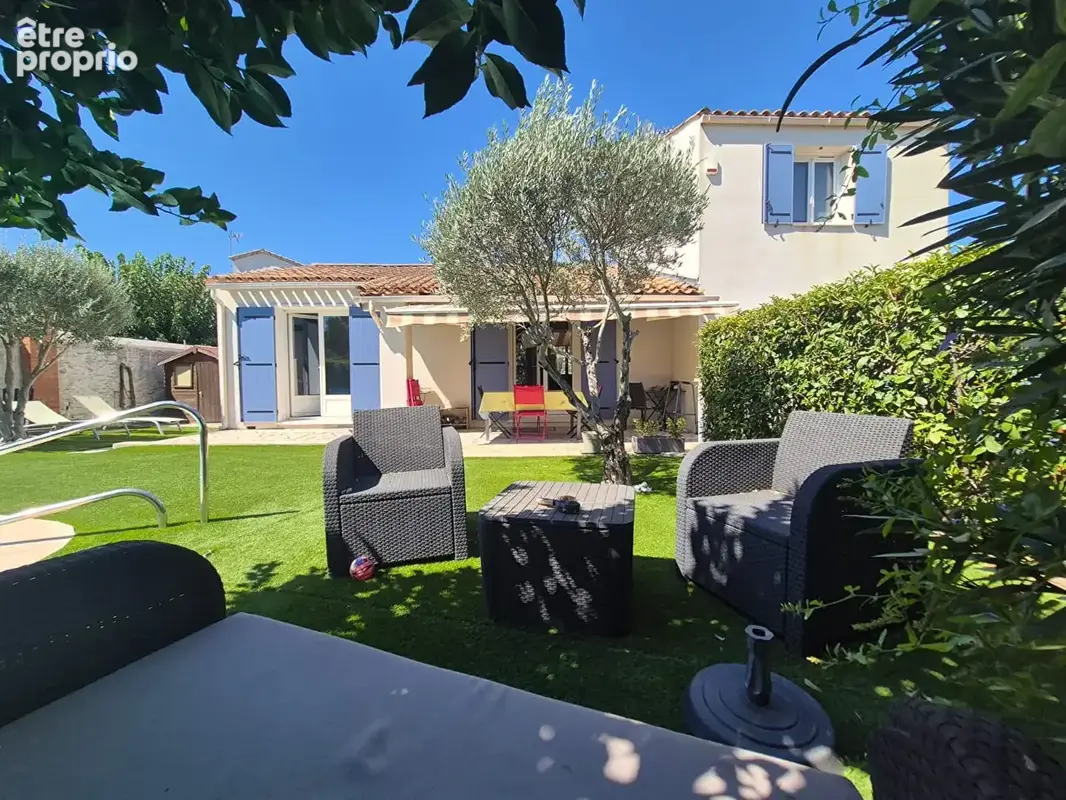 Maison à LE MUY