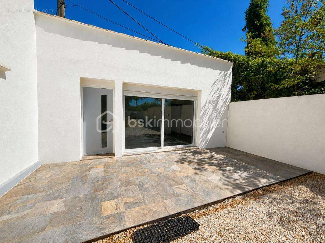 Maison contemporaine de plain-pied avec dépendance – 134 m² – Terrain 685 m² – Saint-Christol-lez-Alès (Montèze) - photo 8