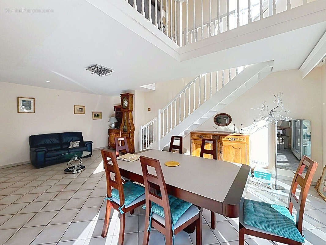 Appartement à LE MEE-SUR-SEINE