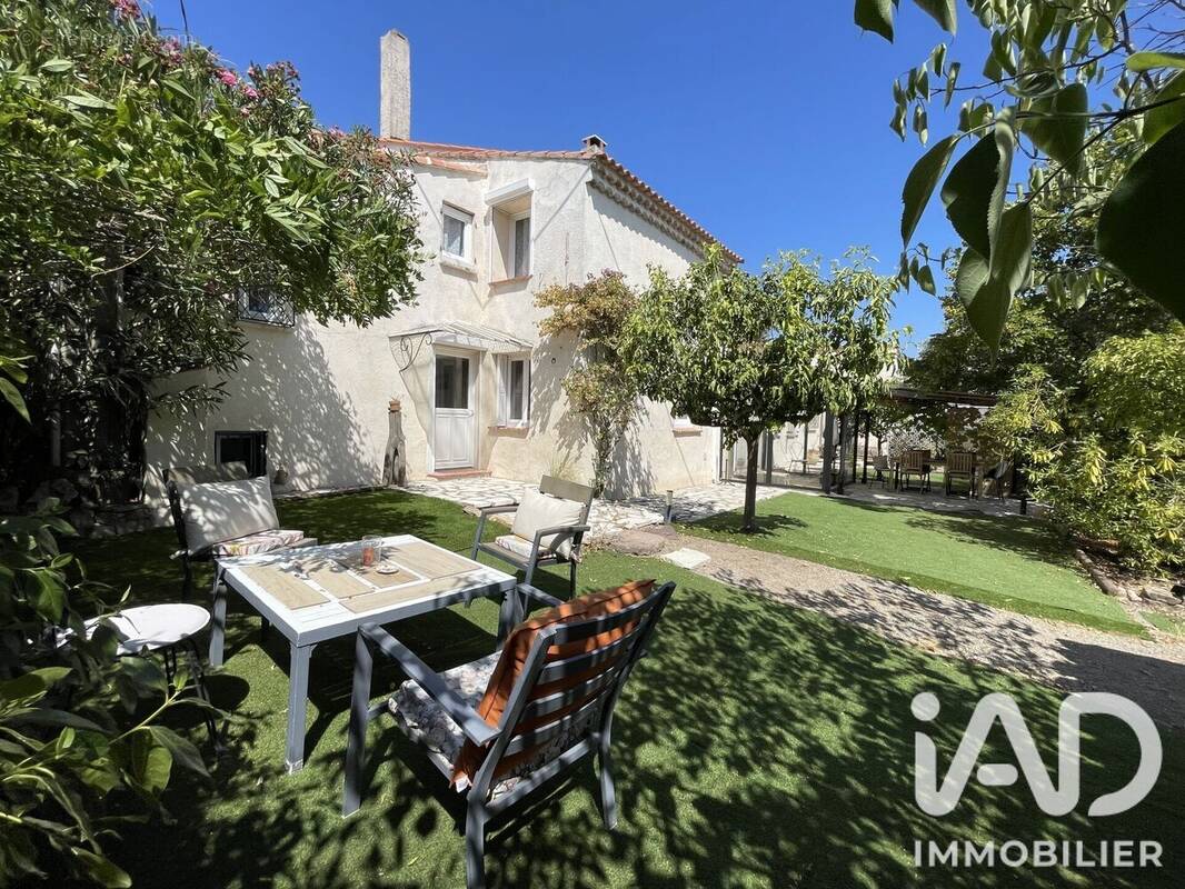 Photo 1 - Maison à ROQUEBRUNE-SUR-ARGENS