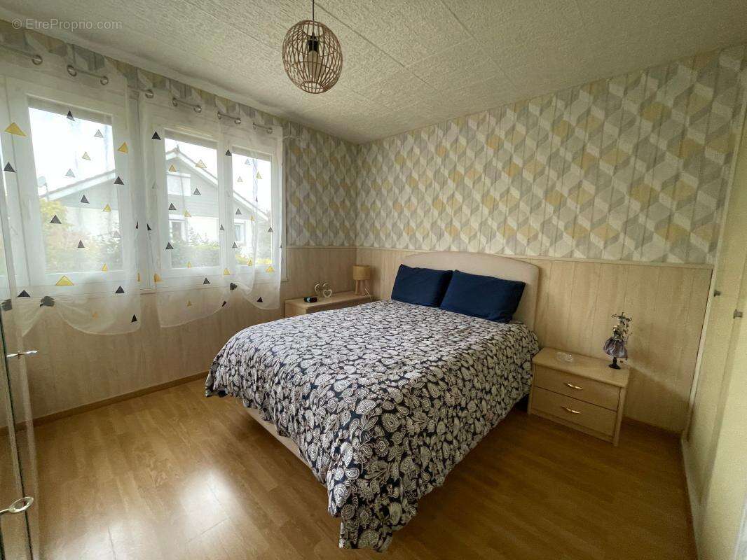 Maison à SAINT-ROMAIN-DE-JALIONAS