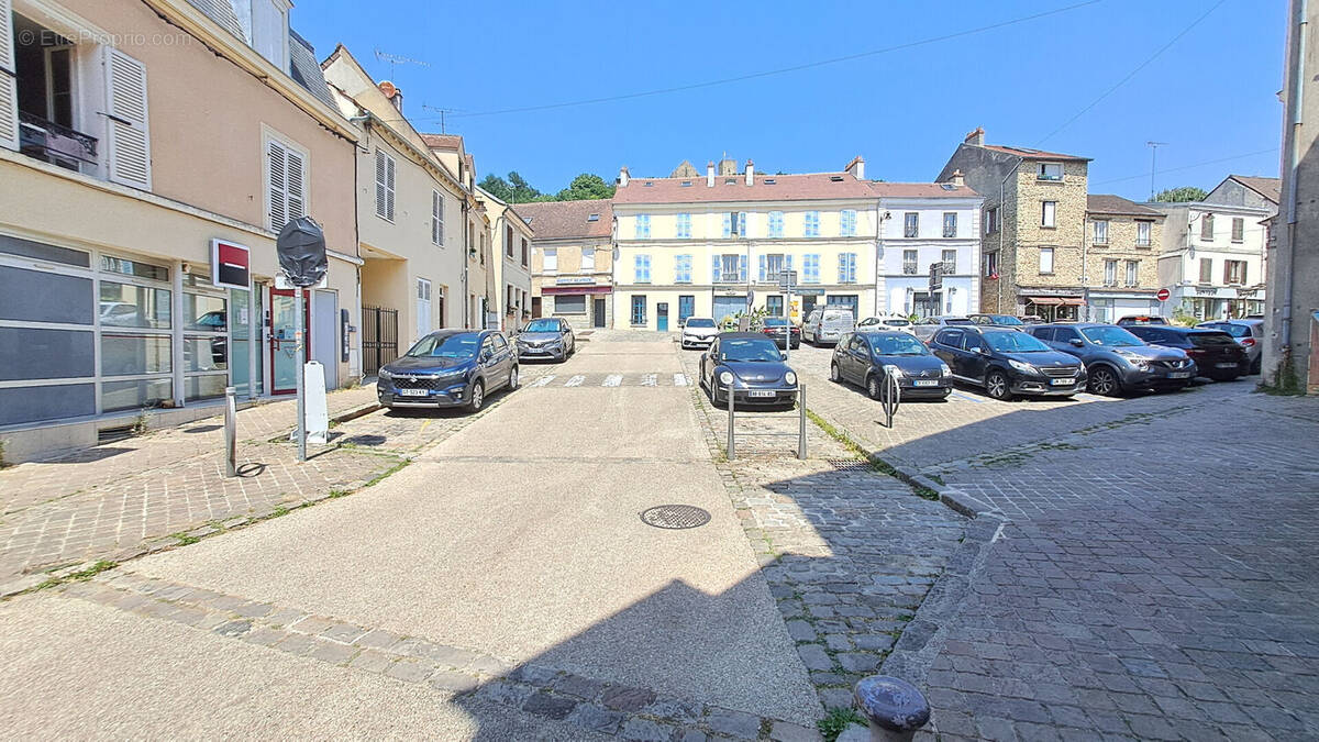 Commerce à CHEVREUSE