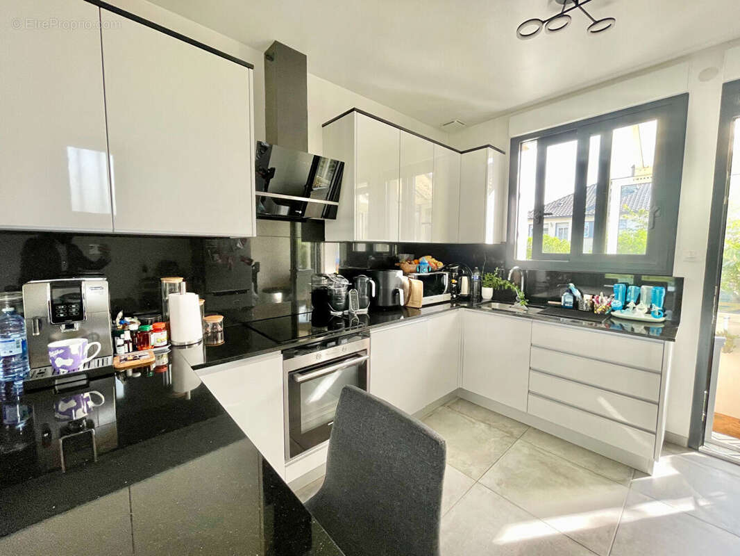 Maison à SARTROUVILLE