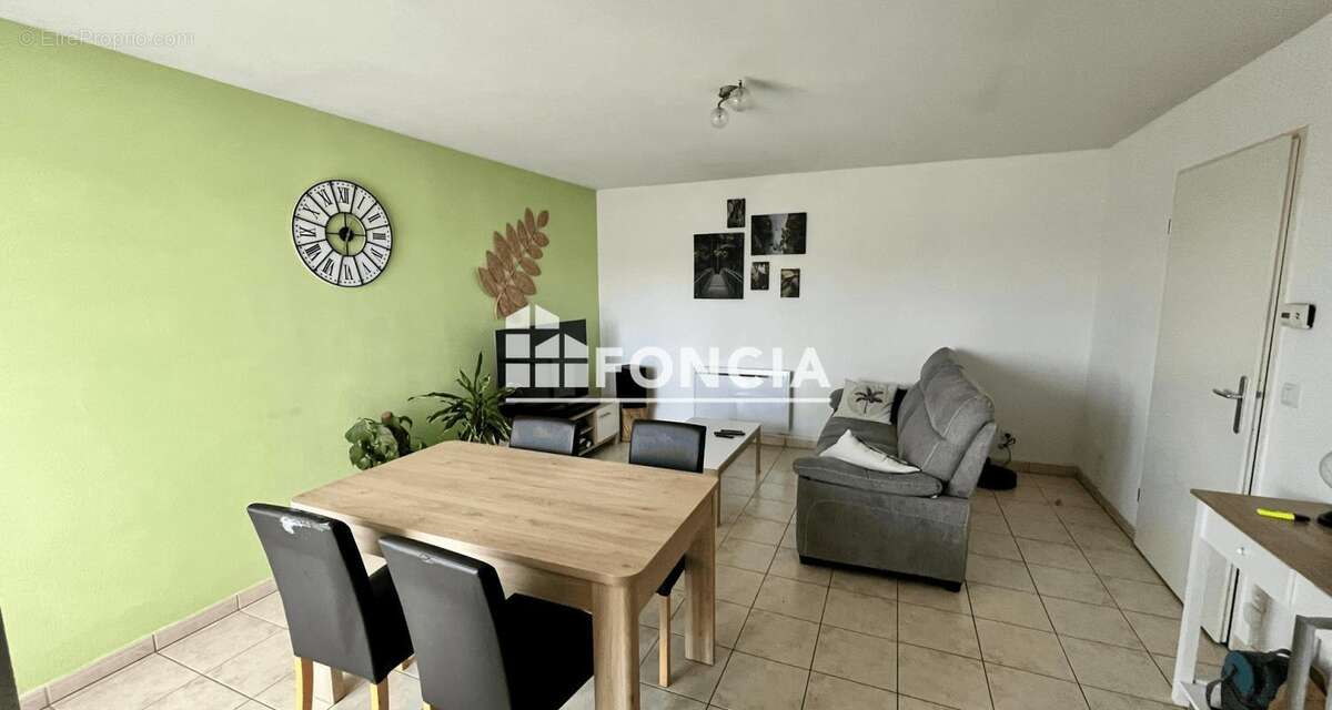 Appartement à AVION