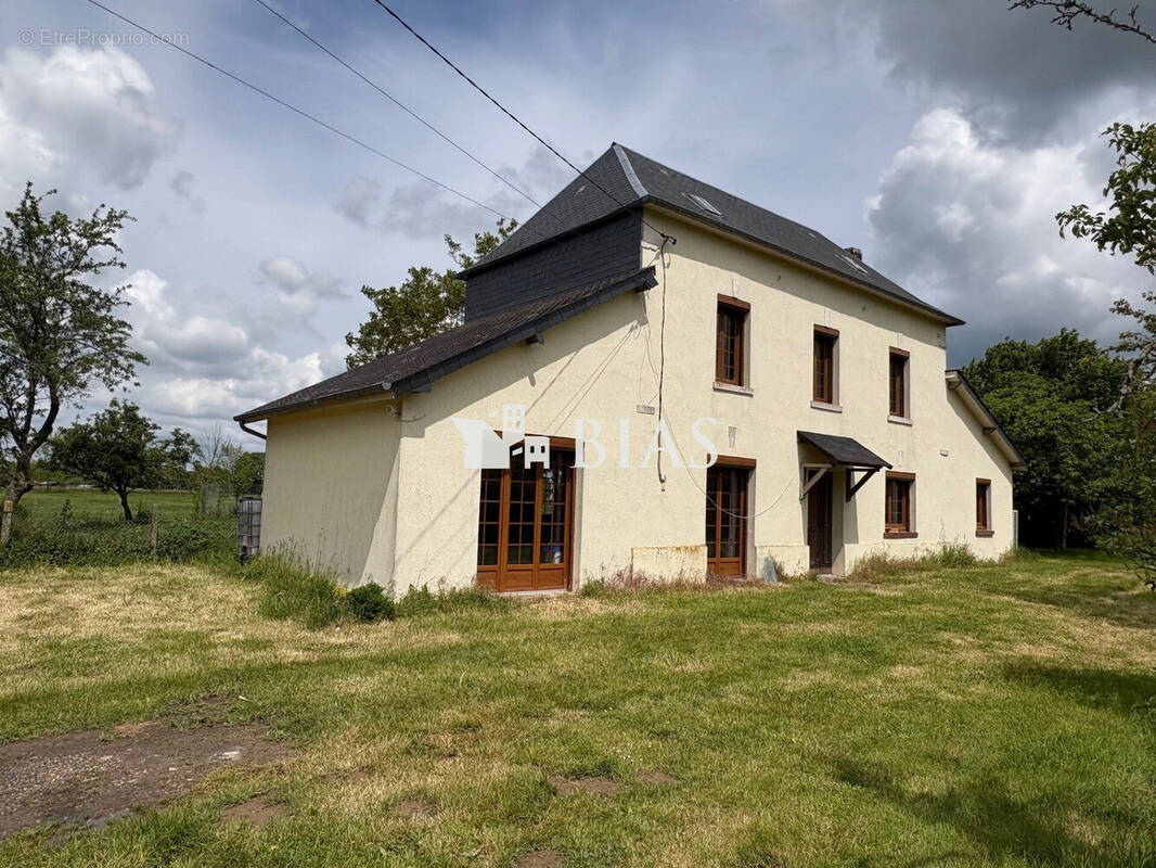 Maison à HAUVILLE