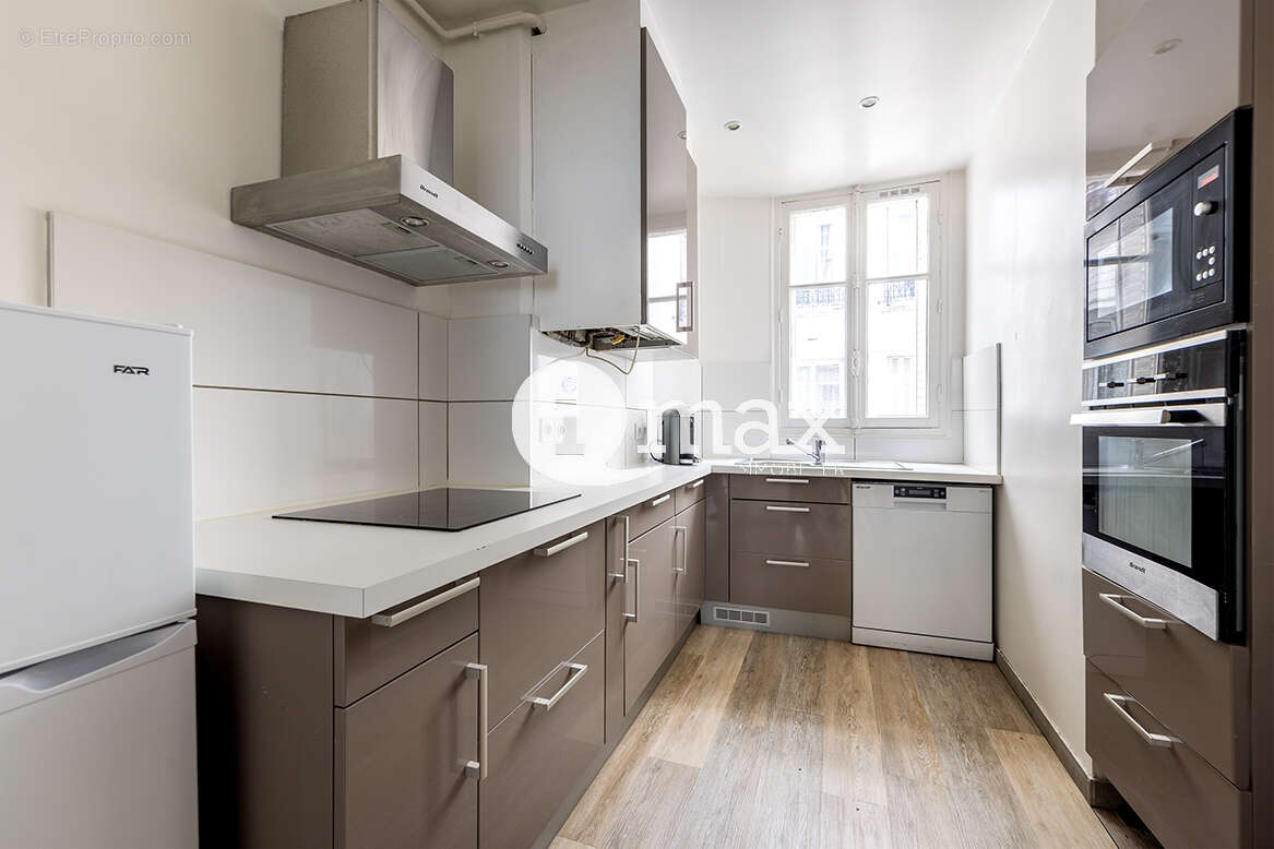 Appartement à LEVALLOIS-PERRET