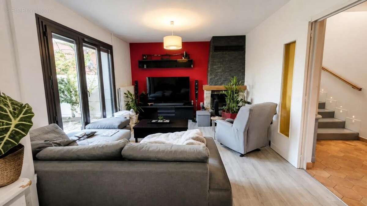 Maison de 5 pièces de 125 m² à Sevran - photo 2