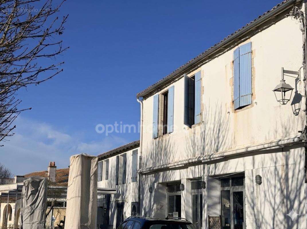 Immeuble murs avec commerces et licence à ARS EN RÉ 17590 - photo 16
