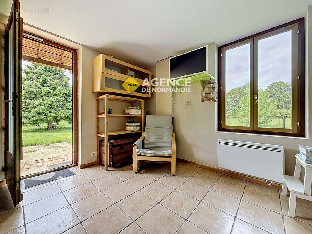 Maison à MONTREUIL-L'ARGILLE