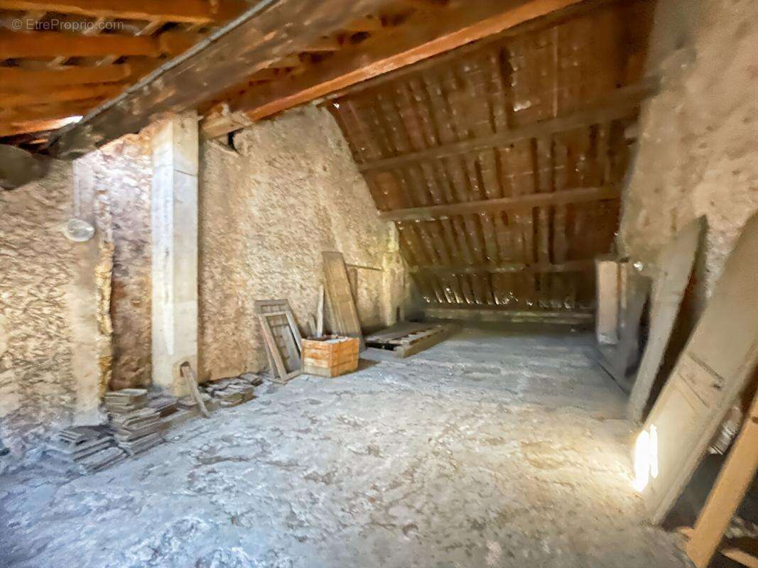 Appartement à SALINS-LES-BAINS