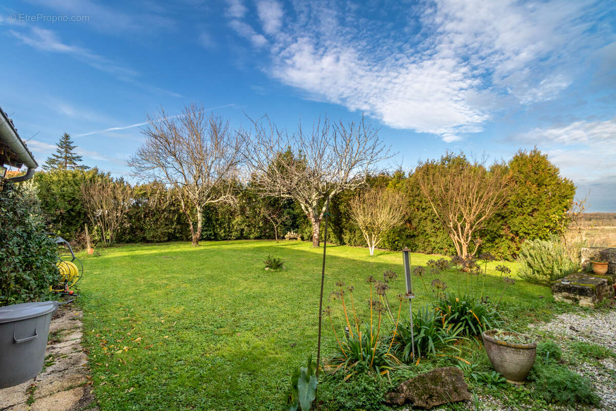 Maison à SAINT-SORNIN