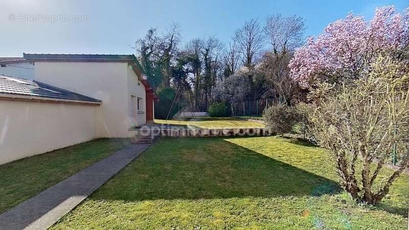 Maison à CLAYE-SOUILLY